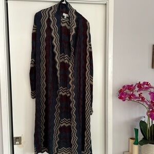 14th & Union Size Large lightweight sweater coat.